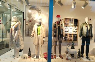 Ešte stále nemáte vianočnú náladu? Vďaka našim vianočným výkladom sa jej u nás nasýtite, a môžete svojim gentlemenom kúpiť...